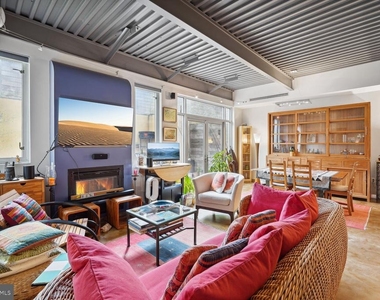 2351 Champlain Street Nw - Photo Thumbnail 4