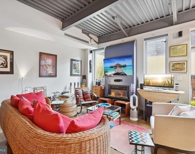 2351 Champlain Street Nw - Photo Thumbnail 3