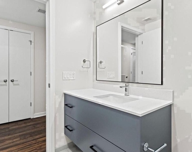 4000 Wisconsin Avenue Nw - Photo Thumbnail 5