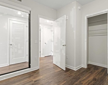 4000 Wisconsin Avenue Nw - Photo Thumbnail 12
