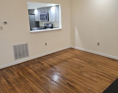 706 10th Street Ne - Photo Thumbnail 4