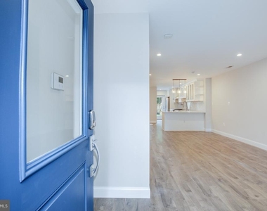 435 Ridge Street Nw - Photo Thumbnail 3