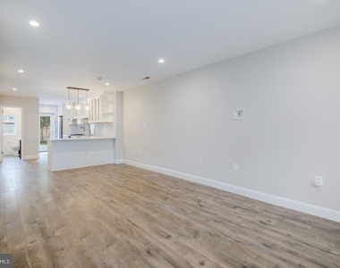435 Ridge Street Nw - Photo Thumbnail 5