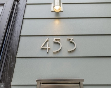 435 Ridge Street Nw - Photo Thumbnail 2