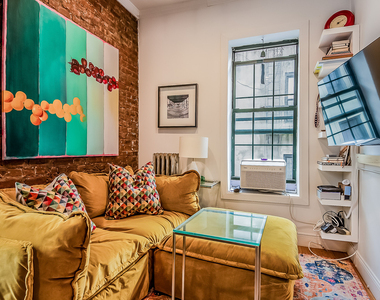 552 Lincoln Pl - Photo Thumbnail 7