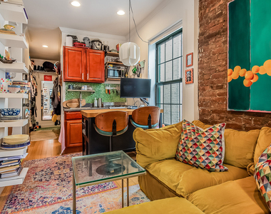 552 Lincoln Pl - Photo Thumbnail 6