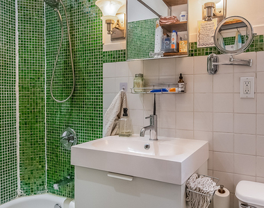 552 Lincoln Pl - Photo Thumbnail 11