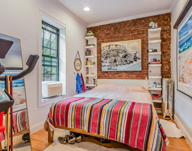 552 Lincoln Pl - Photo Thumbnail 12