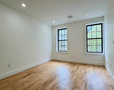 22 Patchen Ave - Photo Thumbnail 6