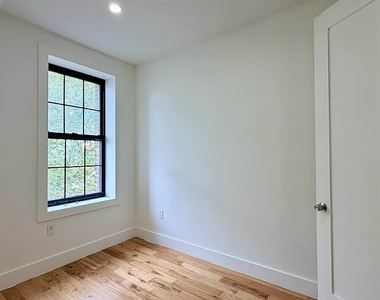 22 Patchen Ave - Photo Thumbnail 4