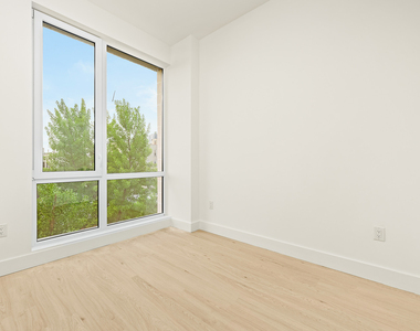 733 Lincoln Pl - Photo Thumbnail 4