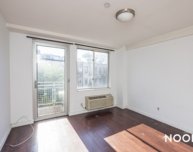 286 Stanhope St - Photo Thumbnail 3
