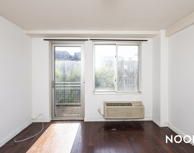 286 Stanhope St - Photo Thumbnail 4