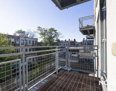 286 Stanhope St - Photo Thumbnail 7