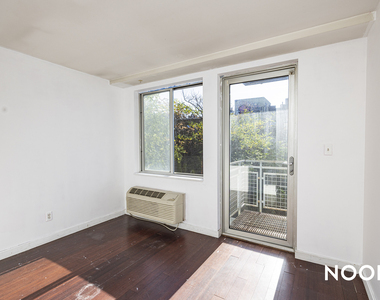 286 Stanhope St - Photo Thumbnail 5