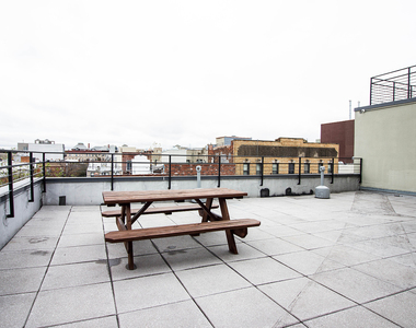 286 Stanhope St - Photo Thumbnail 17