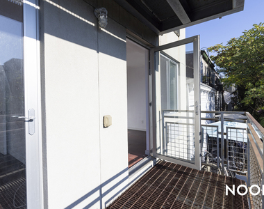286 Stanhope St - Photo Thumbnail 8
