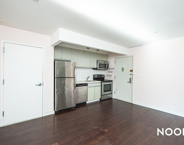 286 Stanhope St - Photo Thumbnail 9