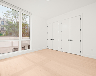 733 Lincoln Pl - Photo Thumbnail 9