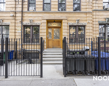 417 Suydam St - Photo Thumbnail 2