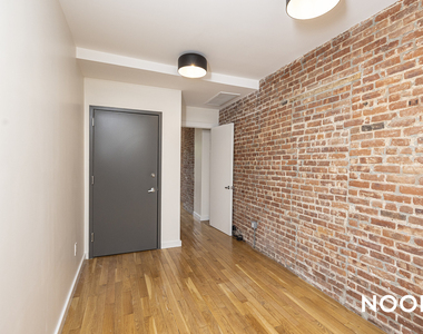 417 Suydam St - Photo Thumbnail 11