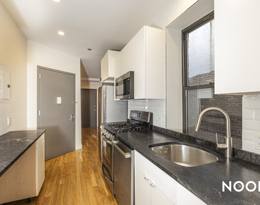 417 Suydam St - Photo Thumbnail 8