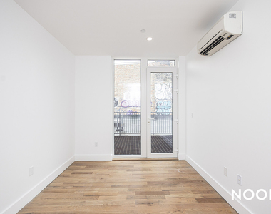 228 N 7th St - Photo Thumbnail 4