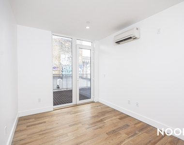 228 N 7th St - Photo Thumbnail 7