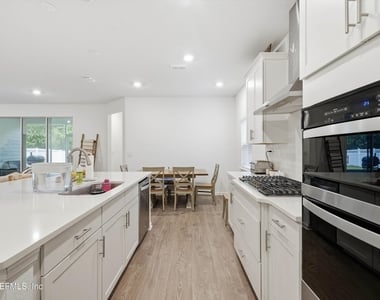 263 Archstone Way - Photo Thumbnail 14