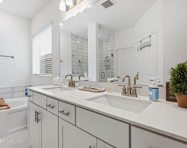 263 Archstone Way - Photo Thumbnail 4