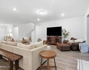 263 Archstone Way - Photo Thumbnail 17