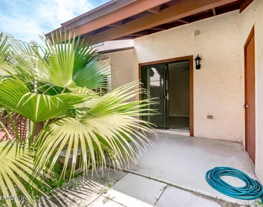 20 Ponte Vedra Court - Photo Thumbnail 9