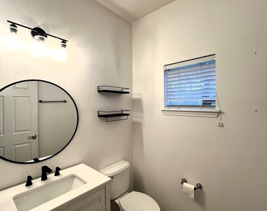 13311 Stone Pond Drive - Photo Thumbnail 3
