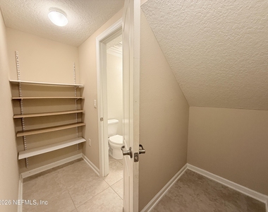 8900 Devon Pines Drive - Photo Thumbnail 7