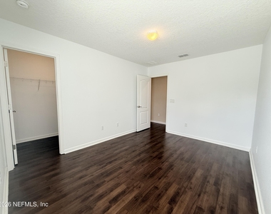 8900 Devon Pines Drive - Photo Thumbnail 24