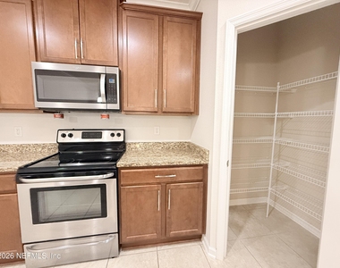 8900 Devon Pines Drive - Photo Thumbnail 14