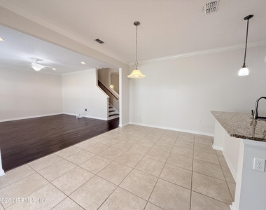8900 Devon Pines Drive - Photo Thumbnail 15