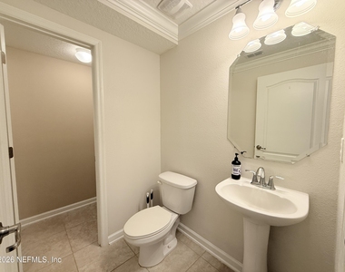 8900 Devon Pines Drive - Photo Thumbnail 6