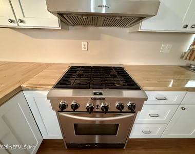 4304 Peppergrass Street - Photo Thumbnail 7
