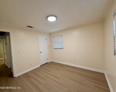 10439 Agave Road - Photo Thumbnail 10