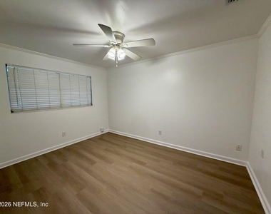 10439 Agave Road - Photo Thumbnail 16