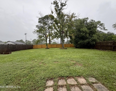 10439 Agave Road - Photo Thumbnail 19