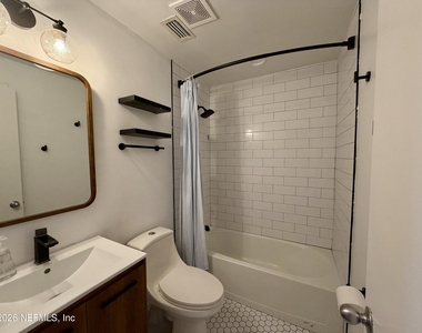 10439 Agave Road - Photo Thumbnail 14