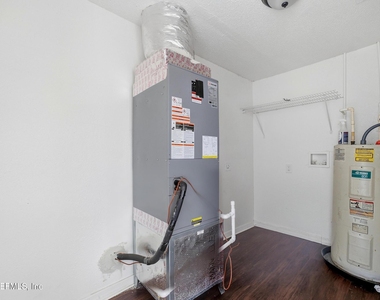 1409 W 5th Street - Photo Thumbnail 12