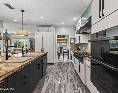 209 Gull Circle - Photo Thumbnail 34