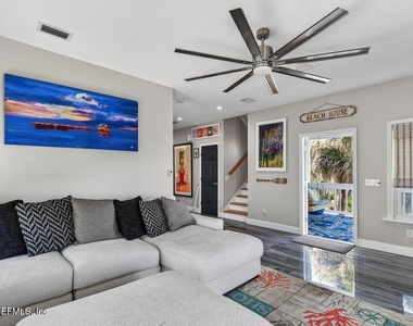 209 Gull Circle - Photo Thumbnail 19