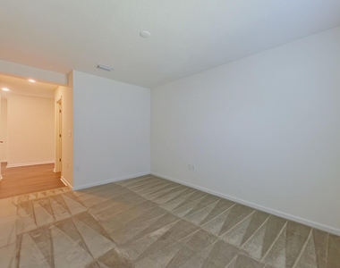 13275 Avery Park Lane - Photo Thumbnail 28
