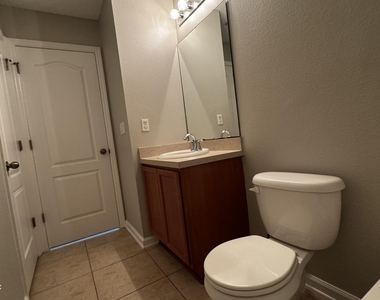 4220 Plantation Oaks Boulevard - Photo Thumbnail 18