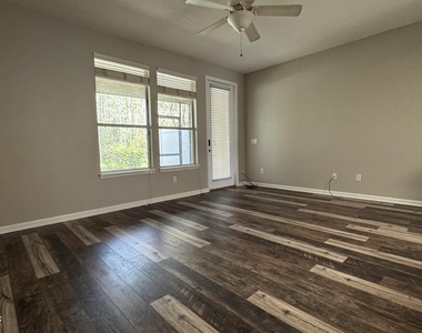 4220 Plantation Oaks Boulevard - Photo Thumbnail 6