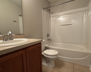 4220 Plantation Oaks Boulevard - Photo Thumbnail 14